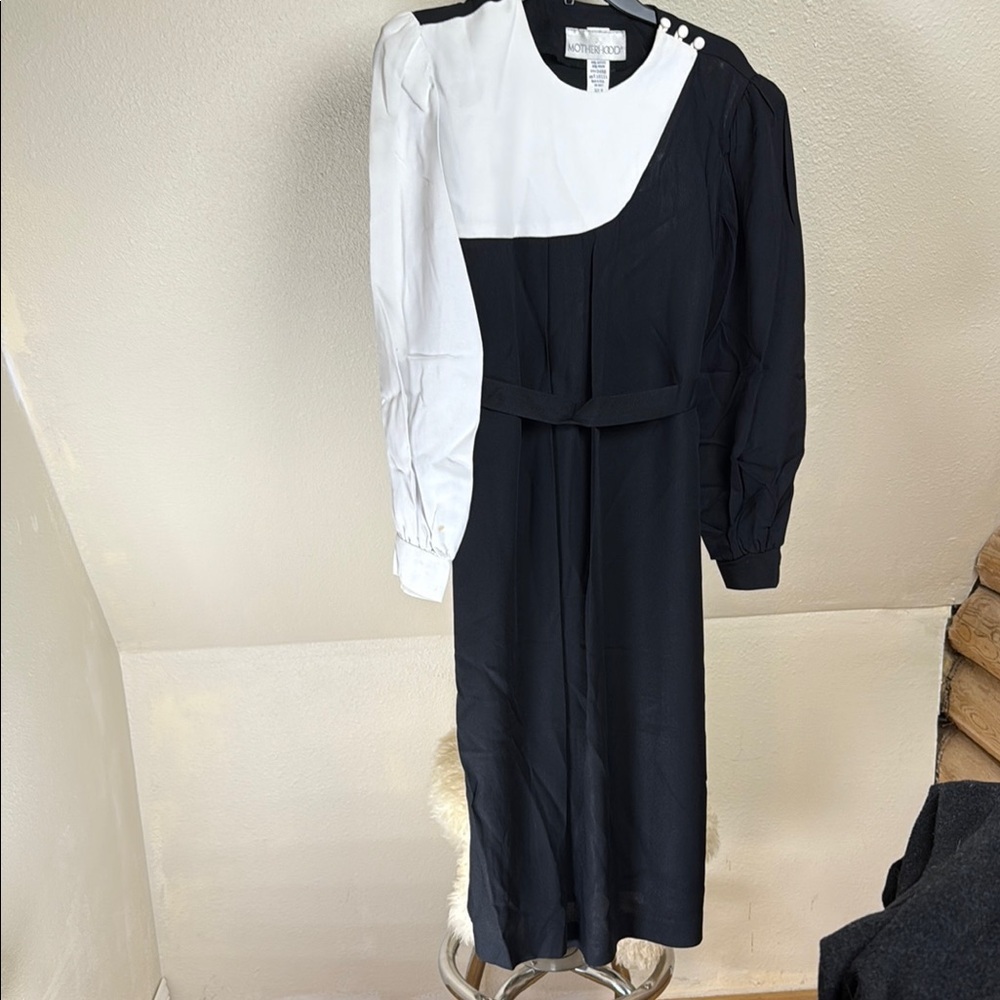 Motherhood Black and White Asymmetrical Dress with pleats in front. Size medium